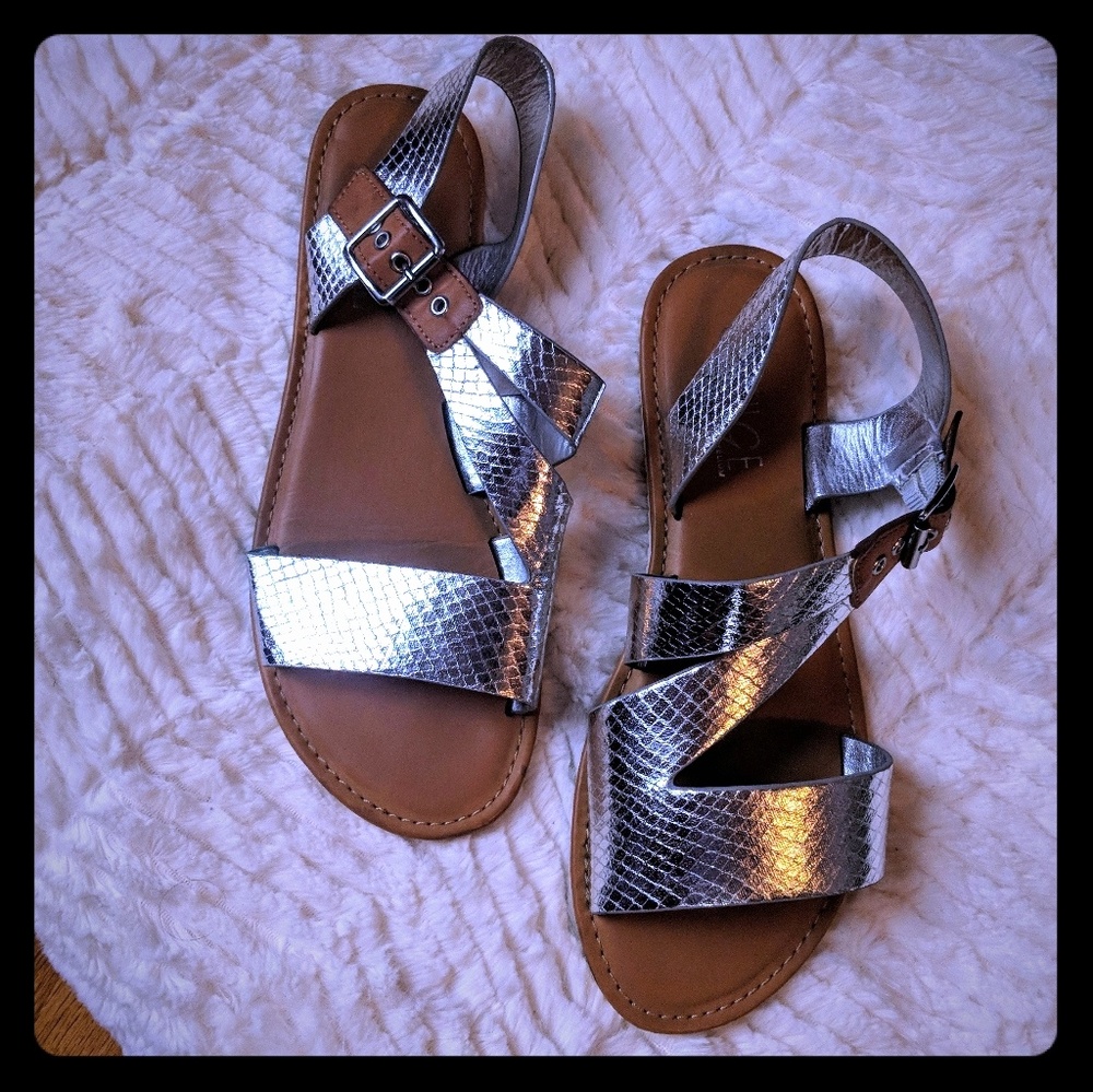 Metallic Silver flat sandal